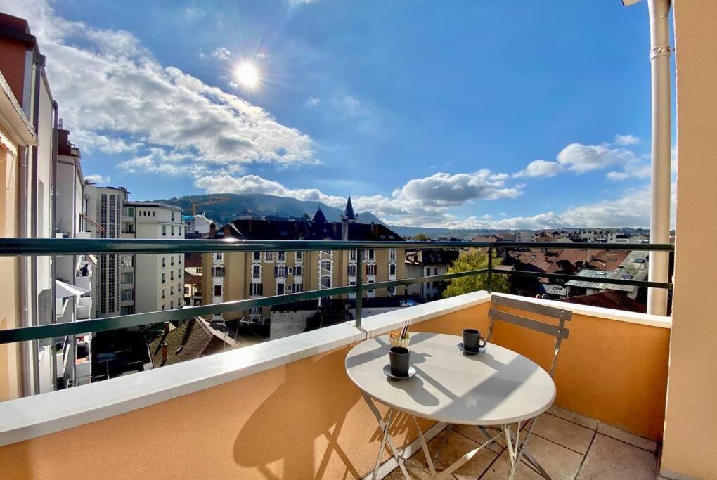 Toit-Terrasse Traversant Plein Centre 100M Du Lac Daire Annecy Dış mekan fotoğraf